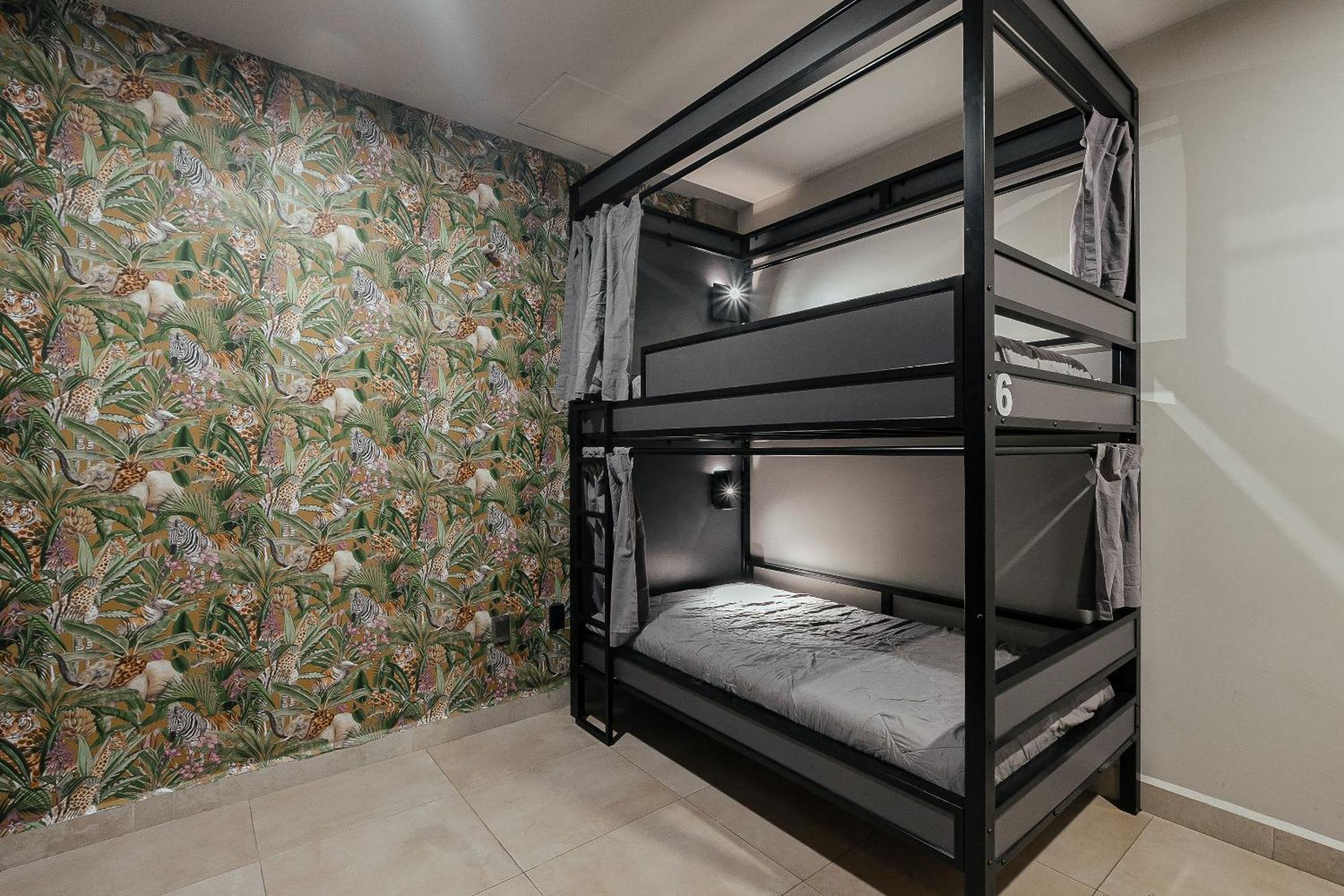 Cozy Bed In Mixed